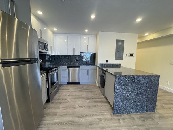 1028 Commonwealth Ave, Unit 405, Boston, MA 02215