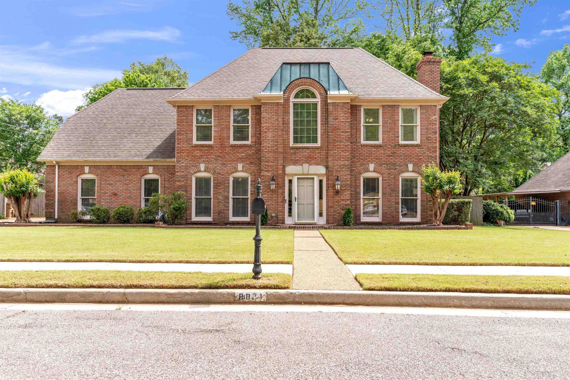8871 Woodmark Dr, Cordova, TN 38018 Main Photo
