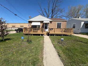 7003 Lozier Avenue, Warren, MI 48091