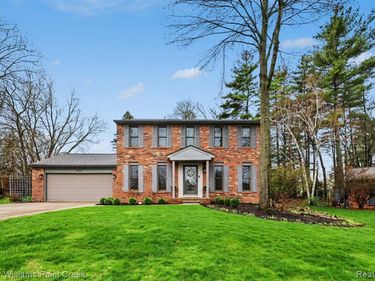 2824 Lunar Court, Orion Twp, MI 48360