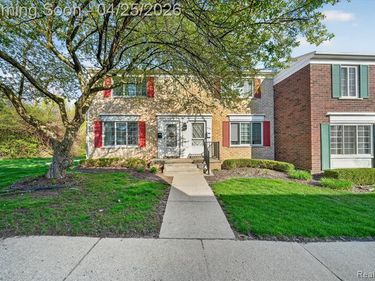 445 Baldwin Avenue, Rochester, MI 48307