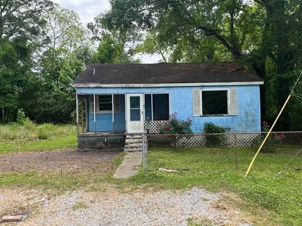 1913 Muriel Avenue , Mobile, AL 36610