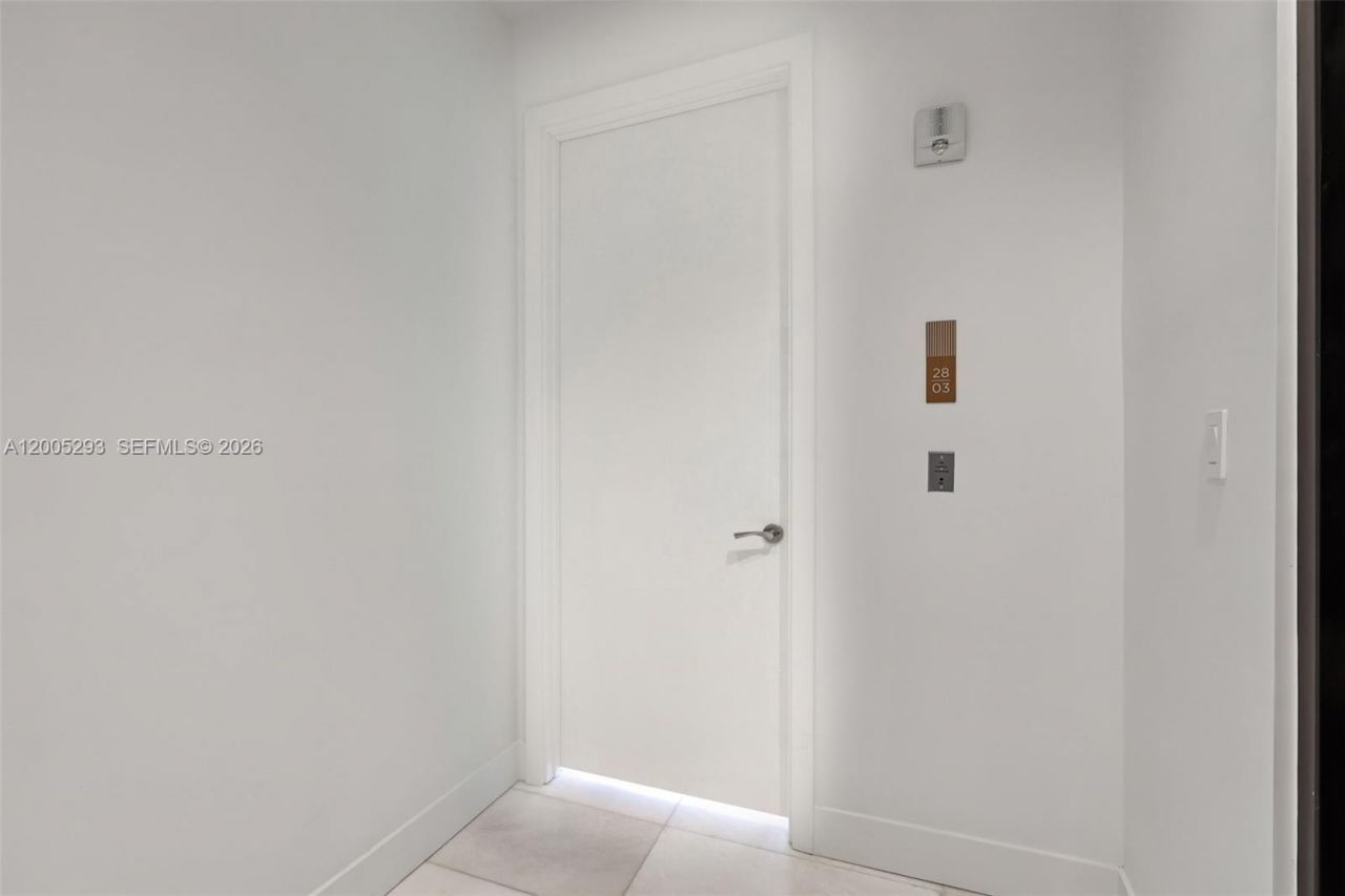 175 SE 25 Rd , Unit 2803, Miami, FL 33129 Photo