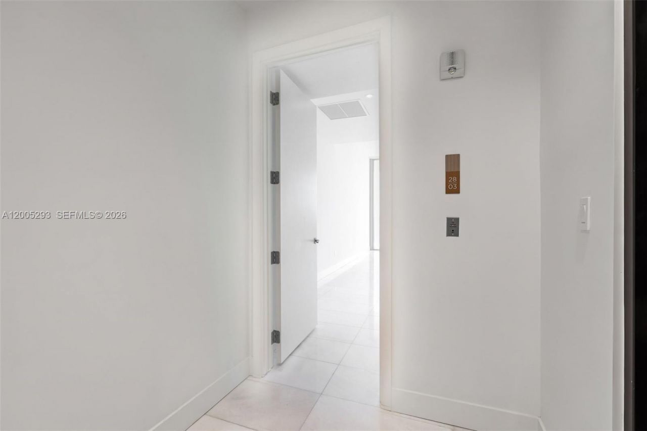175 SE 25 Rd , Unit 2803, Miami, FL 33129 Photo