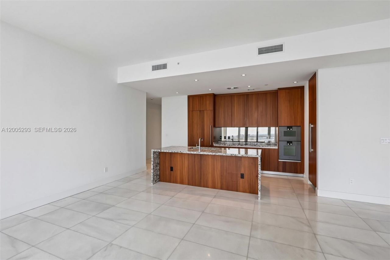 175 SE 25 Rd , Unit 2803, Miami, FL 33129 Photo