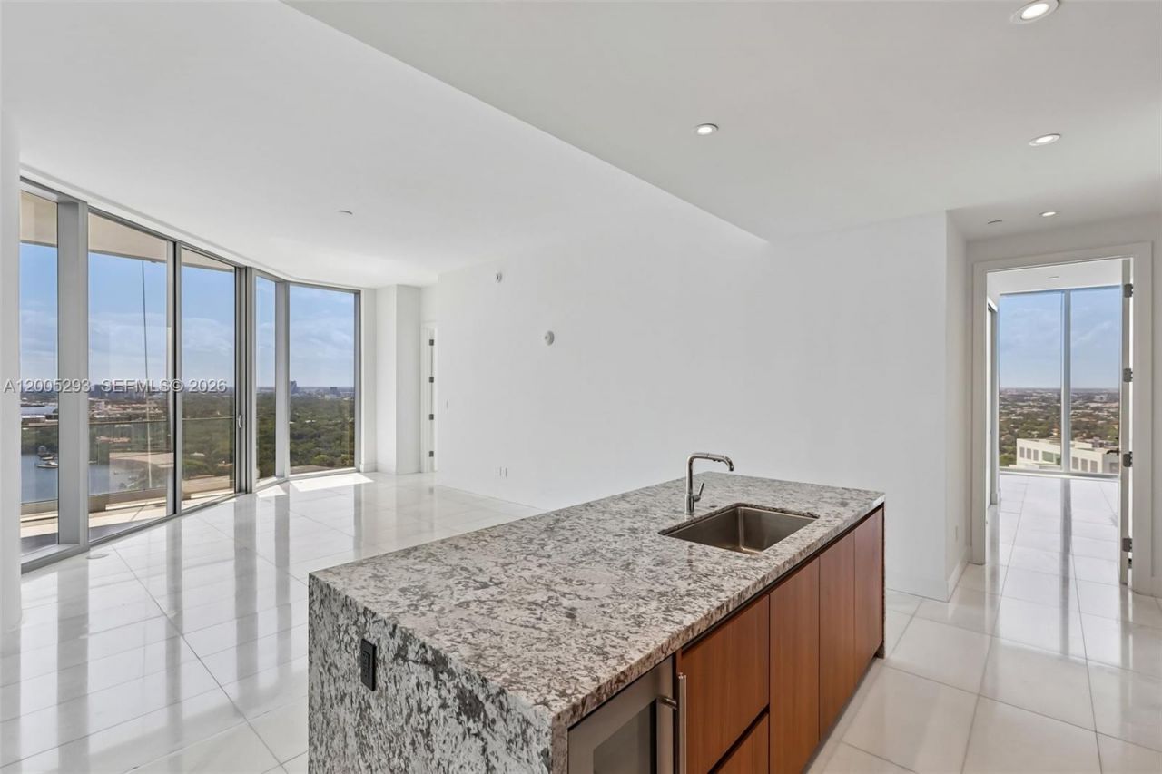 175 SE 25 Rd , Unit 2803, Miami, FL 33129 Photo