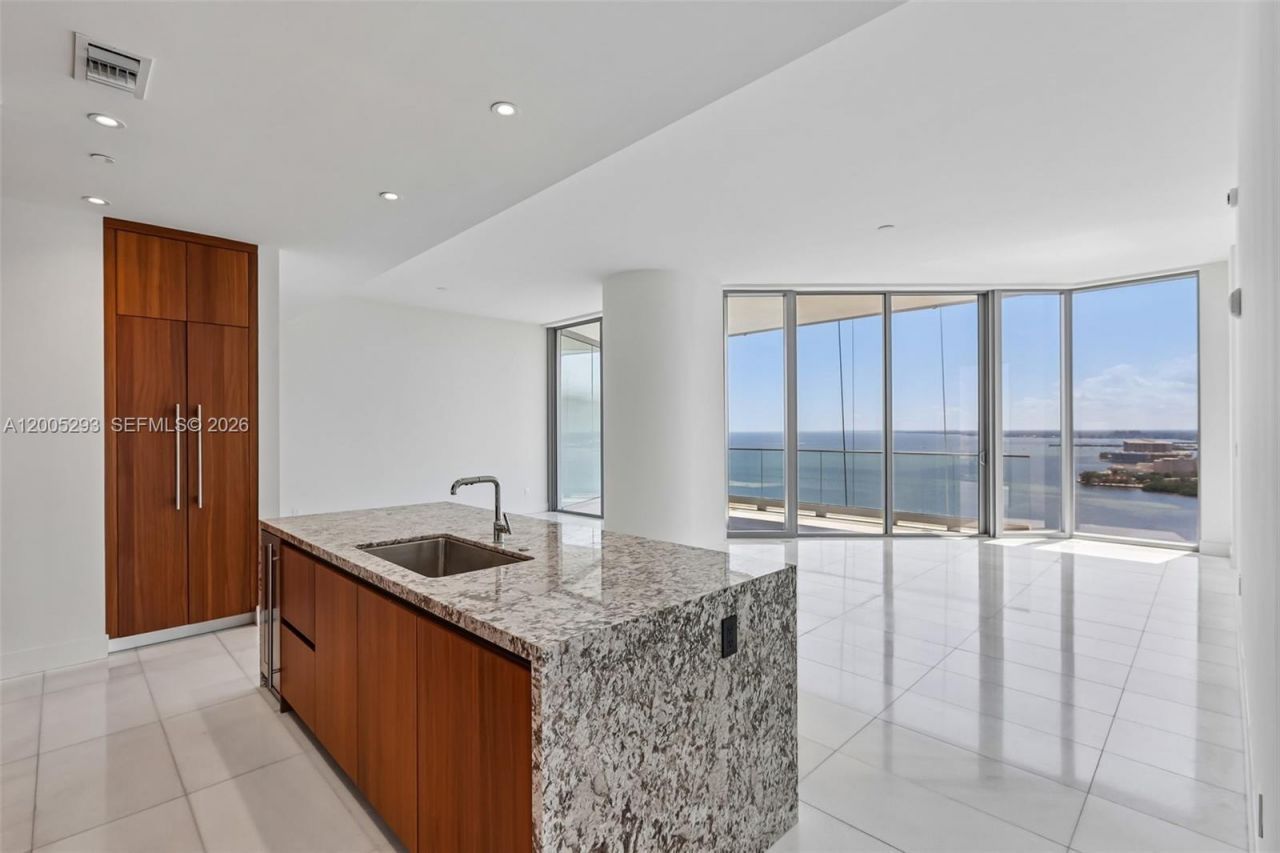 175 SE 25 Rd , Unit 2803, Miami, FL 33129 Photo