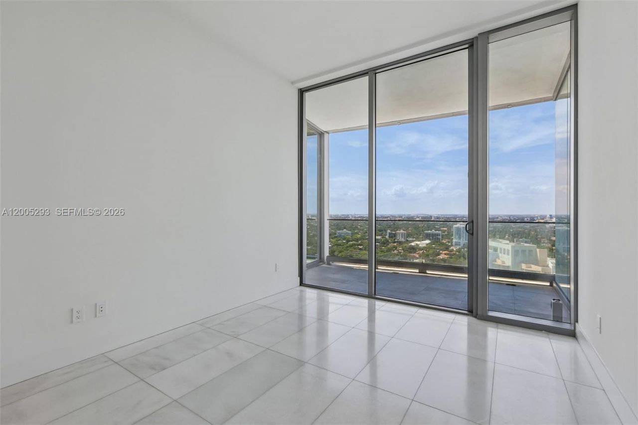 175 SE 25 Rd , Unit 2803, Miami, FL 33129 Photo