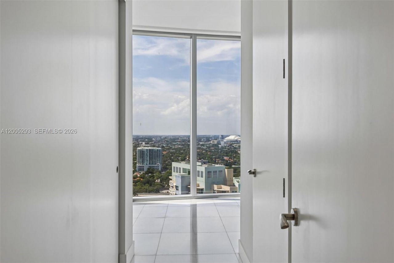 175 SE 25 Rd , Unit 2803, Miami, FL 33129 Photo
