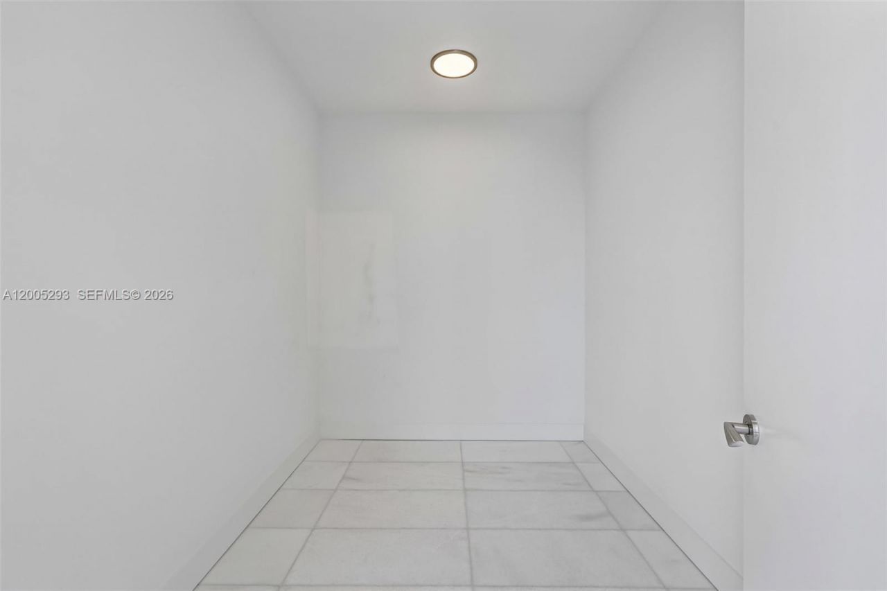 175 SE 25 Rd , Unit 2803, Miami, FL 33129 Photo