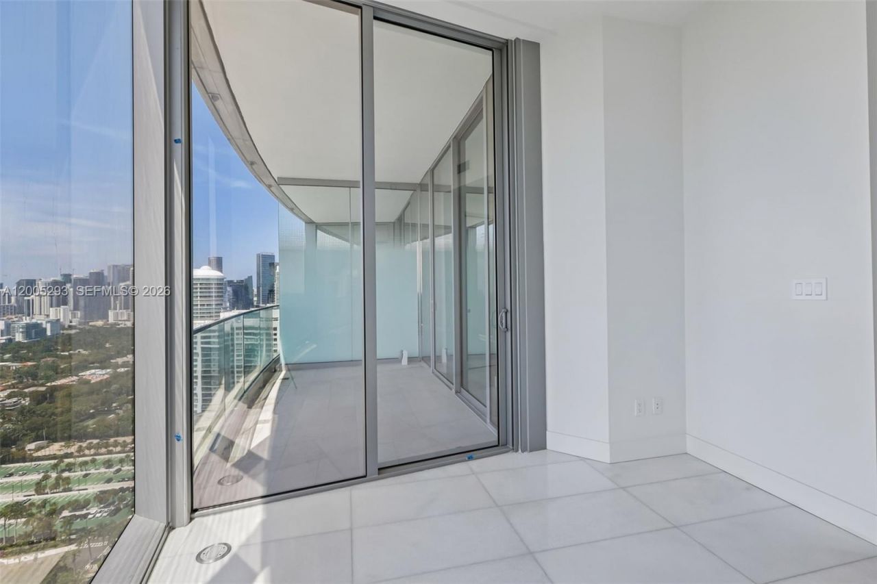 175 SE 25 Rd , Unit 2803, Miami, FL 33129 Photo