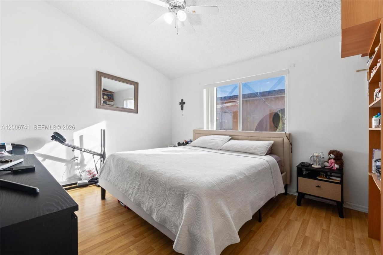 6235 Kendale Lakes Cir , Unit 247, Miami, FL 33183 Photo