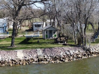 33798 Shady Oak Drive, Clinton, MN 56225