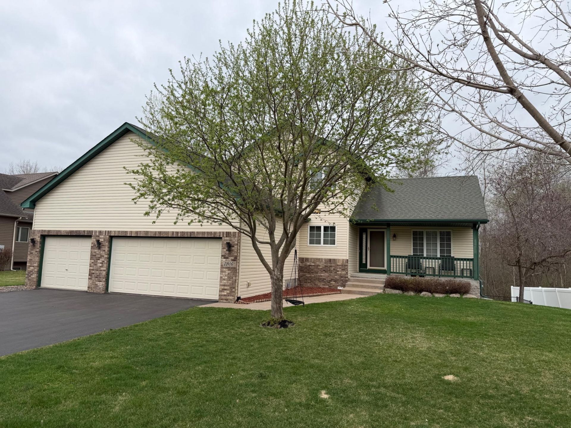 22016 Elston Avenue , Forest Lake, MN 55025