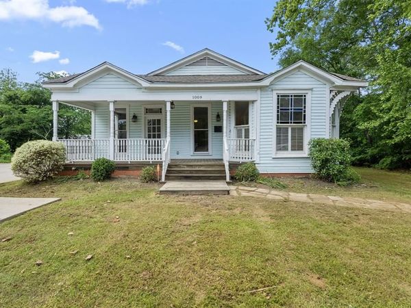 1009 N Pacific Street, Mineola, TX 75773