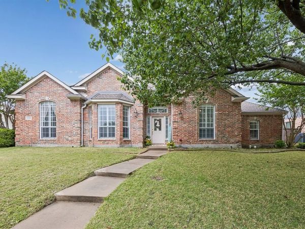 2810 Meadowside Drive , McKinney, TX 75071