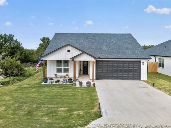 4605 Eagle Nest Court , Granbury, TX 76048