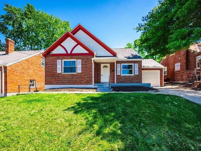 3870 Biehl Avenue, Green Township, OH 45248 Photo 3