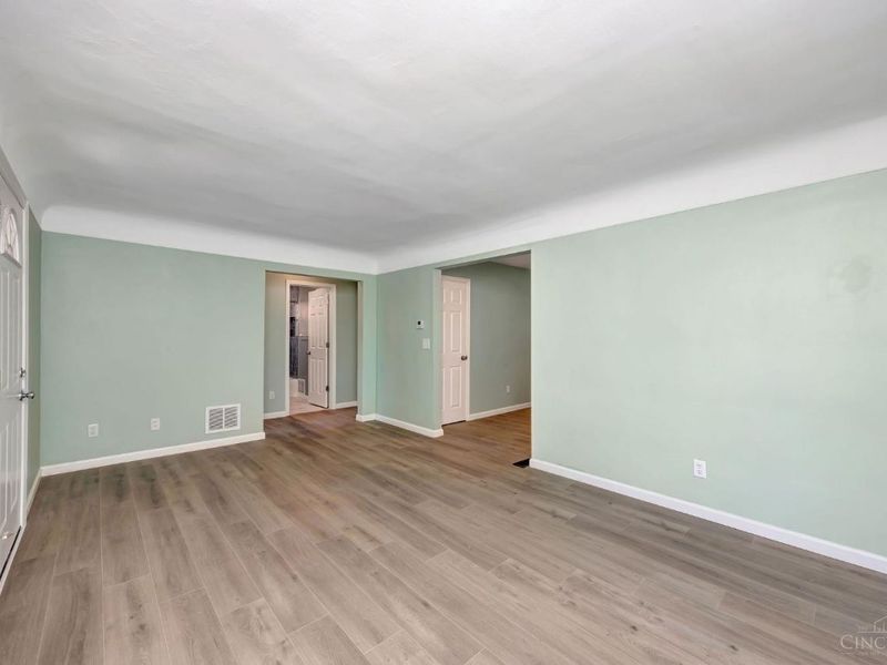 3870 Biehl Avenue, Green Township, OH 45248 Photo 9