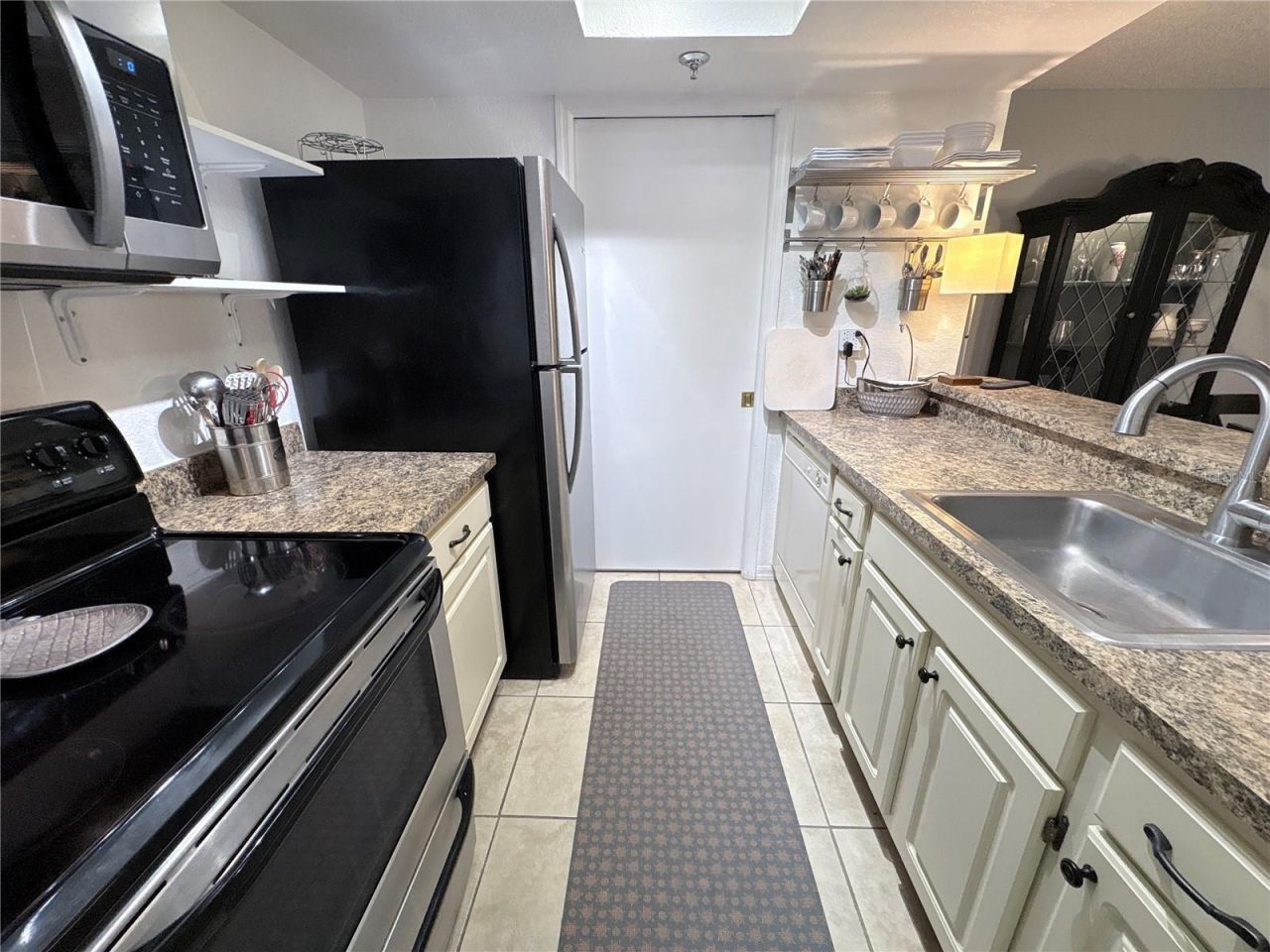 10263 Gandy Boulevard N, Unit 606, Saint Petersburg, FL 33702 Photo