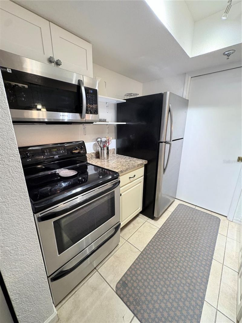 10263 Gandy Boulevard N, Unit 606, Saint Petersburg, FL 33702 Photo