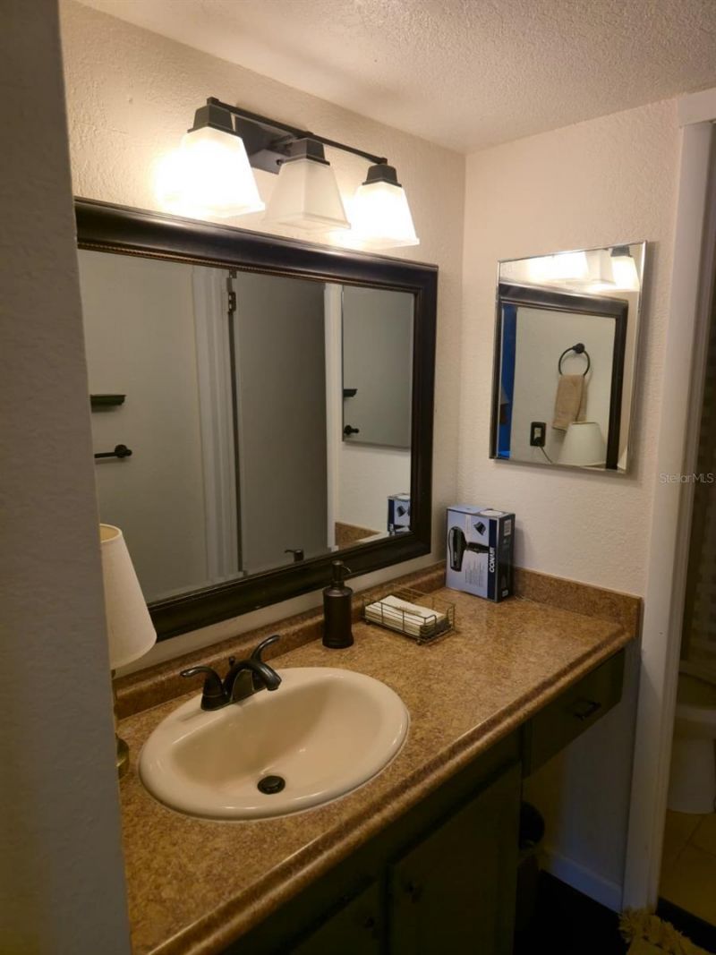 10263 Gandy Boulevard N, Unit 606, Saint Petersburg, FL 33702 Photo