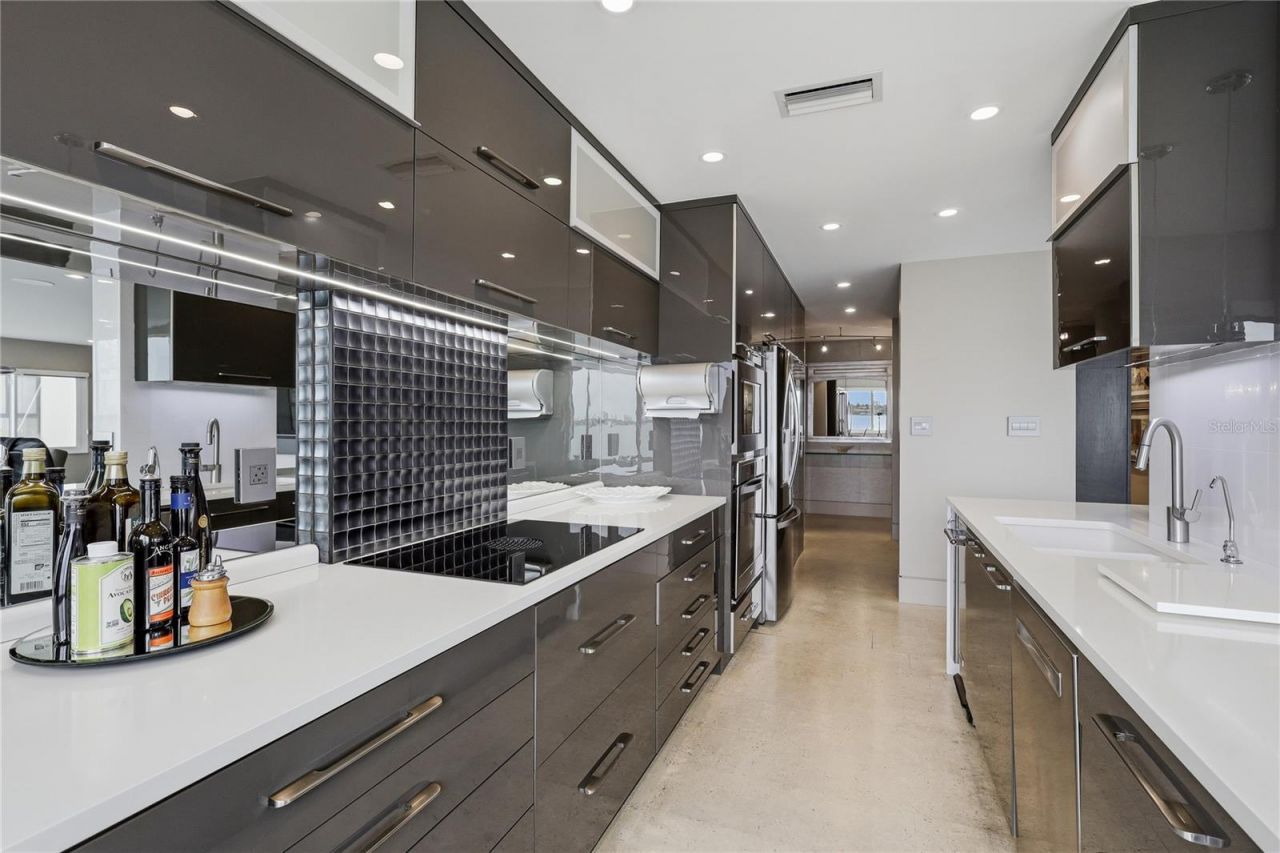 350 Golden Gate Point, Unit 51, Sarasota, FL 34236 Photo