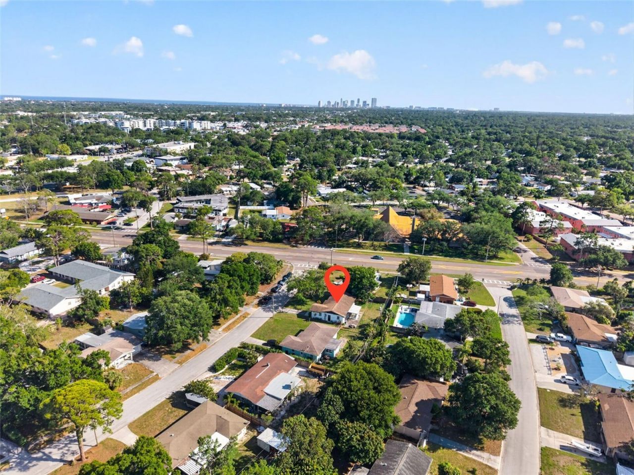 233 NW Madison Circle N, Saint Petersburg, FL 33702 Photo