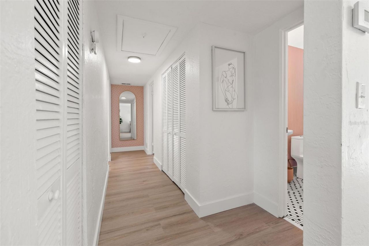 3755 Beach Drive Se, Saint Petersburg, FL 33705 Photo