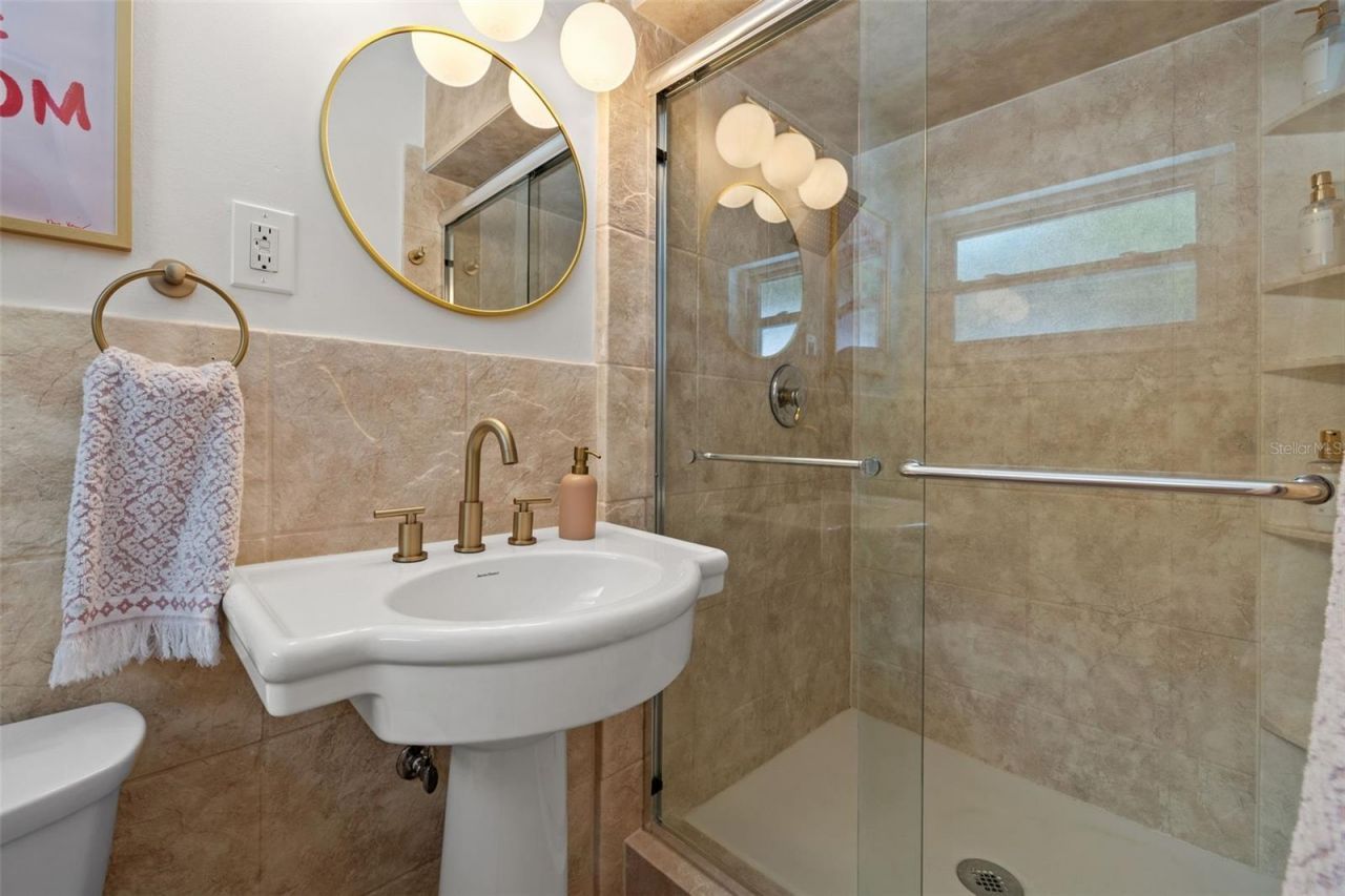 3755 Beach Drive Se, Saint Petersburg, FL 33705 Photo