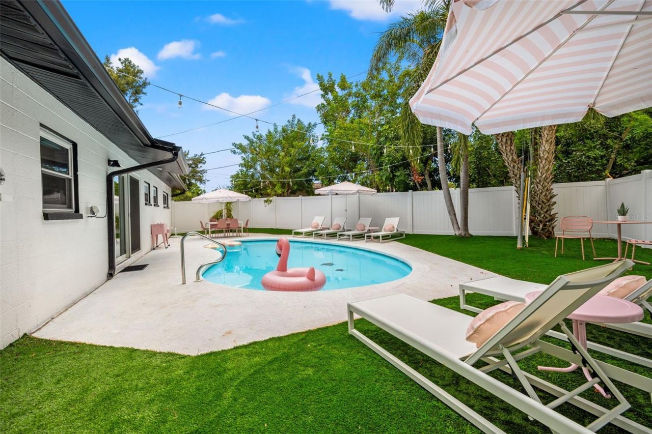 3755 Beach Drive Se, Saint Petersburg, FL 33705 Photo