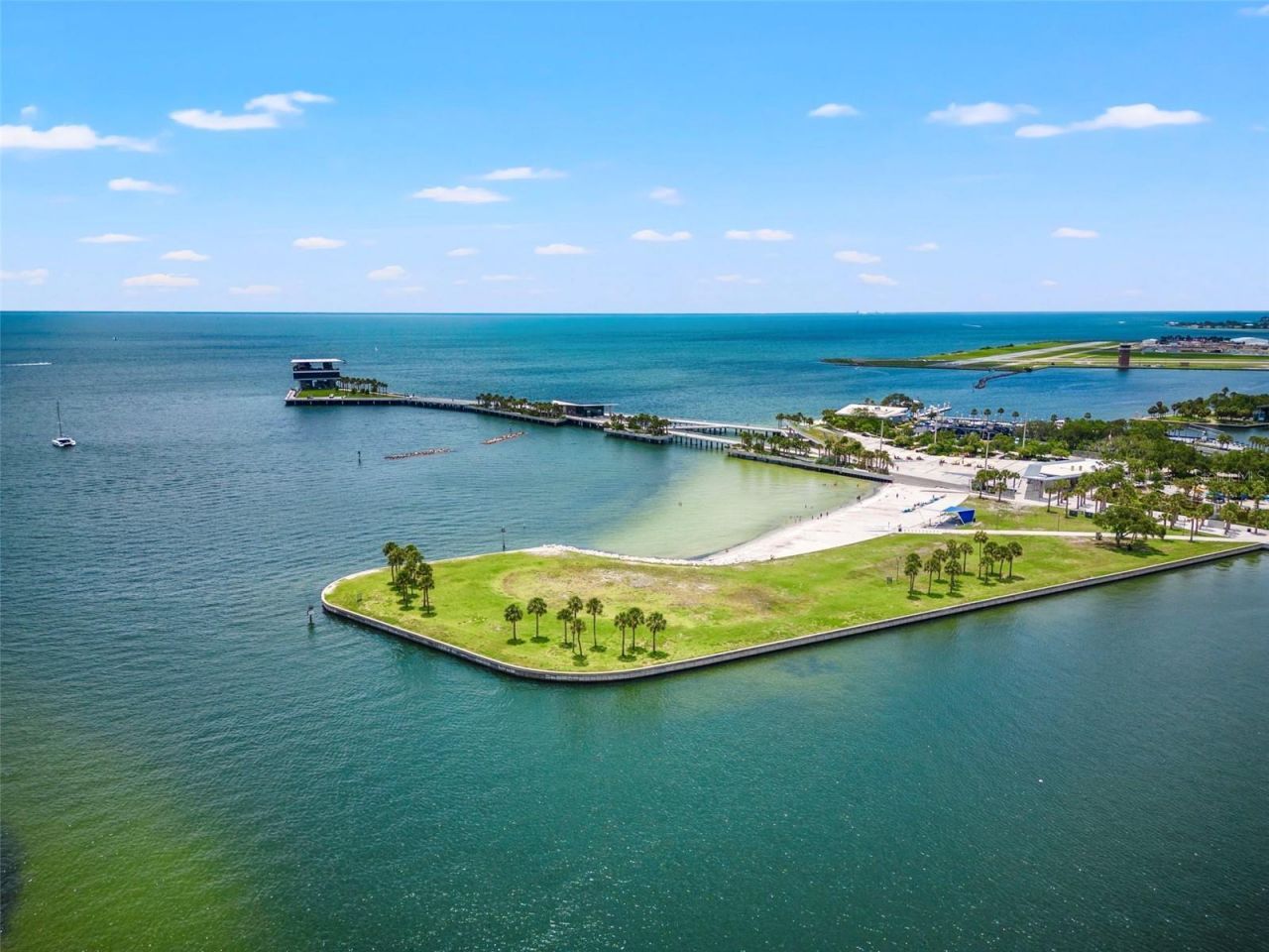 3755 Beach Drive Se, Saint Petersburg, FL 33705 Photo