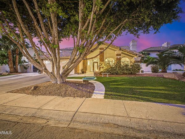 1734 E QUEEN PALM Drive, Gilbert, AZ 85234