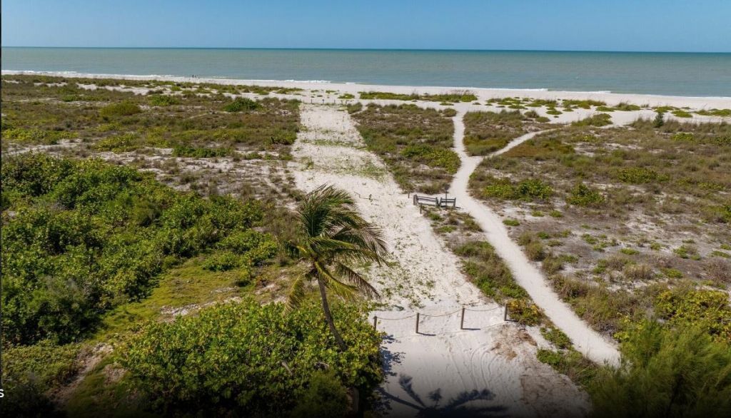 4819 Tradewinds Dr, Sanibel, FL 33957 Photo