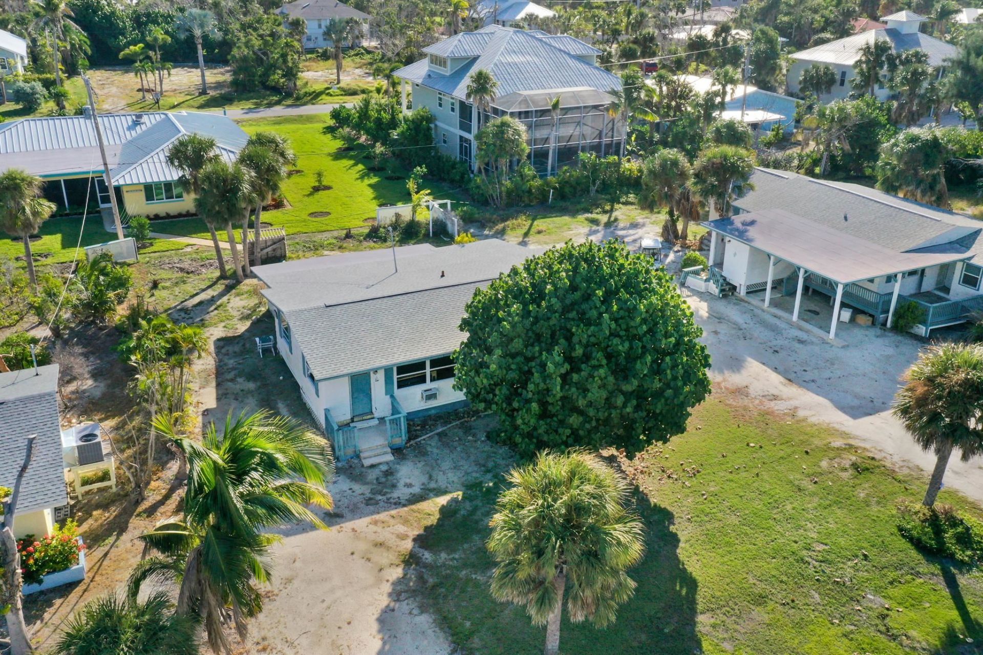 4819 Tradewinds Dr, Sanibel, FL 33957 Photo