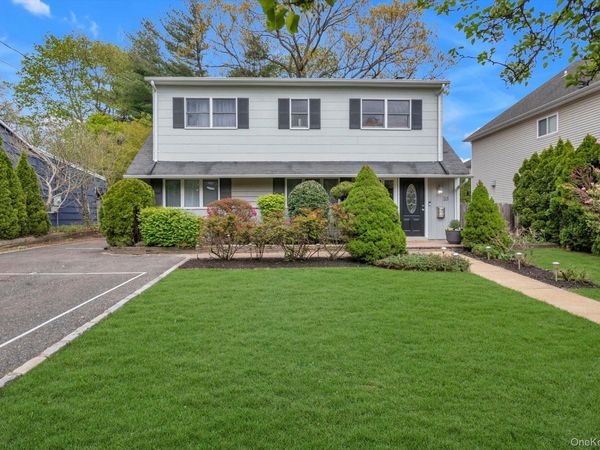 33 Poplar Place , Port Washington, NY 11050