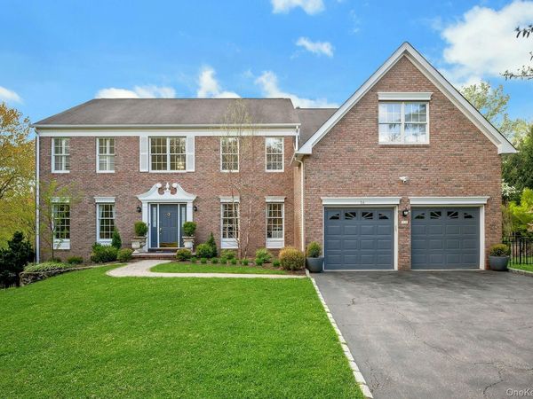 34 Eagle Court, White Plains, NY 10605