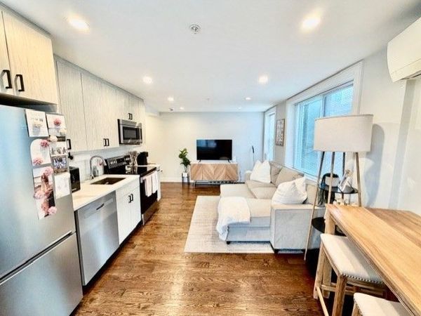 366 Hanover, Unit 4, Boston, MA 02113