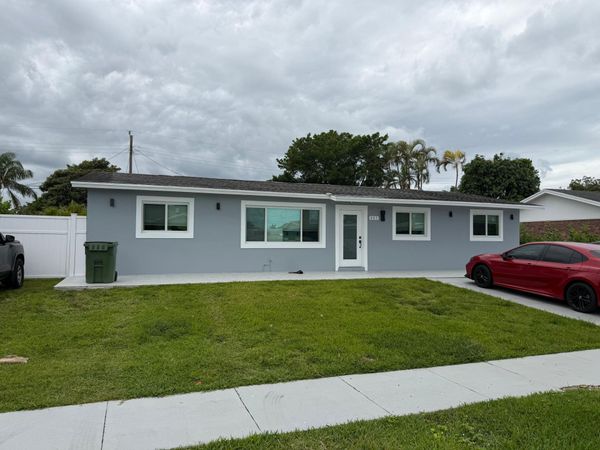 441 San Mateo Drive, Palm Springs, FL 33461
