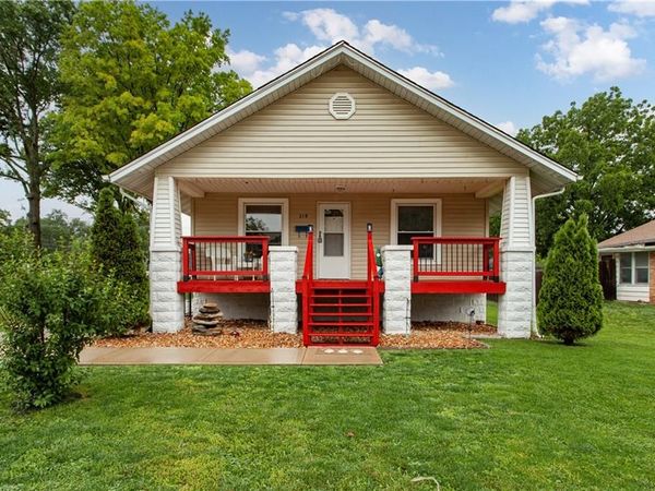319 S 2nd Street, Odessa, MO 64076