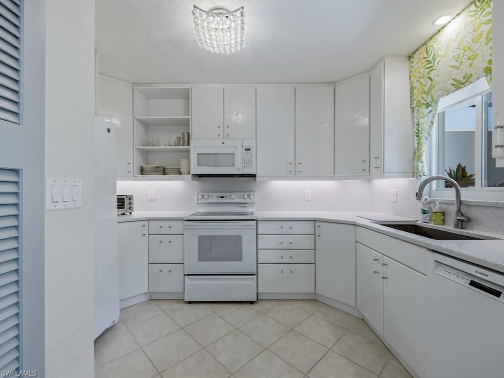 211 3rd Ave S, Unit 211, Naples, FL 34102 Photo
