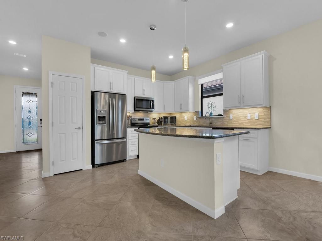16072 Palmetto Prairie Dr, Alva, FL 33920 Photo
