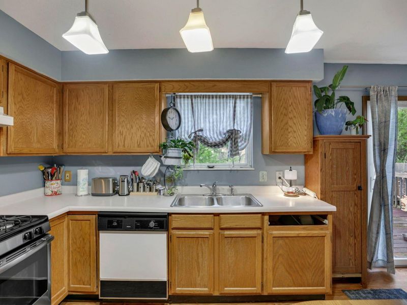 4117 Wintertime Drive , Columbus, OH 43207 Photo 9