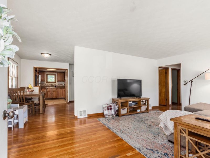 2775 La Rosa Drive , Grove City, OH 43123 Photo 4