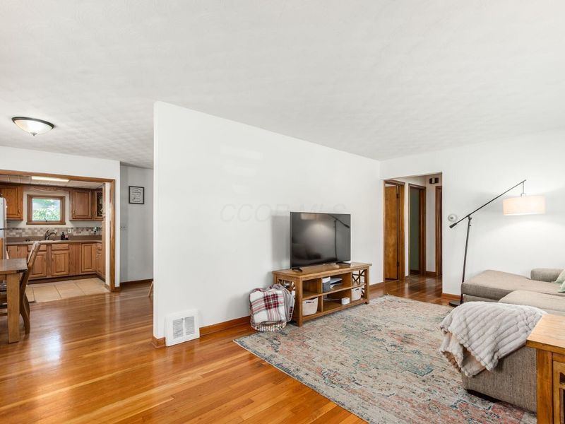 2775 La Rosa Drive , Grove City, OH 43123 Photo 5