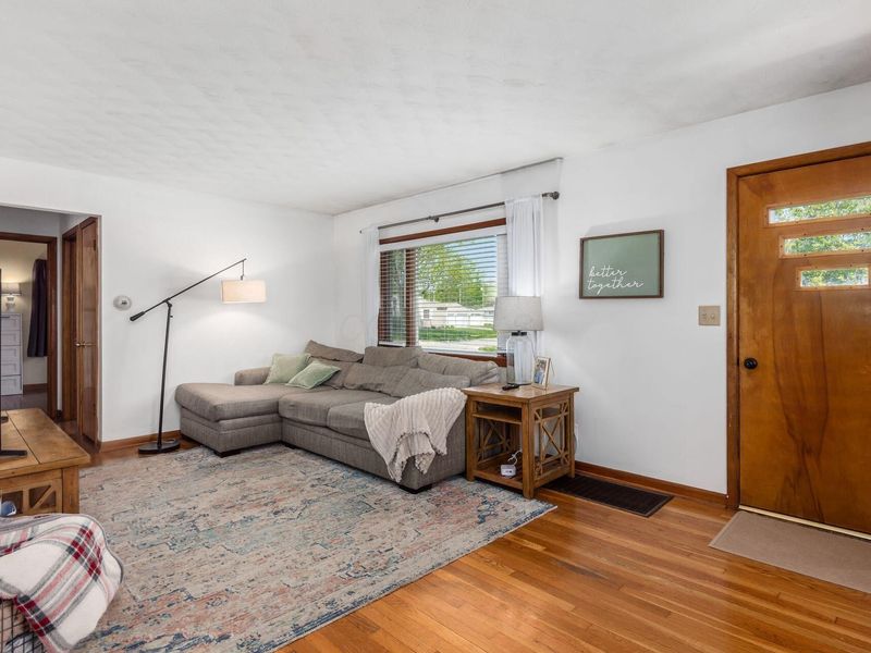 2775 La Rosa Drive , Grove City, OH 43123 Photo 6