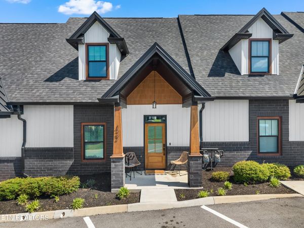 422 Fleeta Williams Way, Pigeon Forge, TN 37862