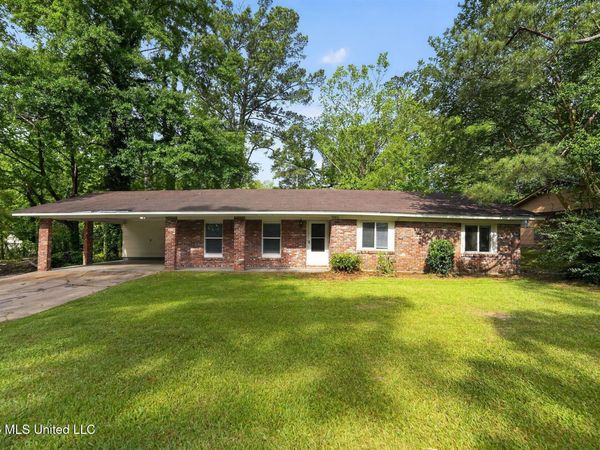 3045 Suncrest Drive, Jackson, MS 39212