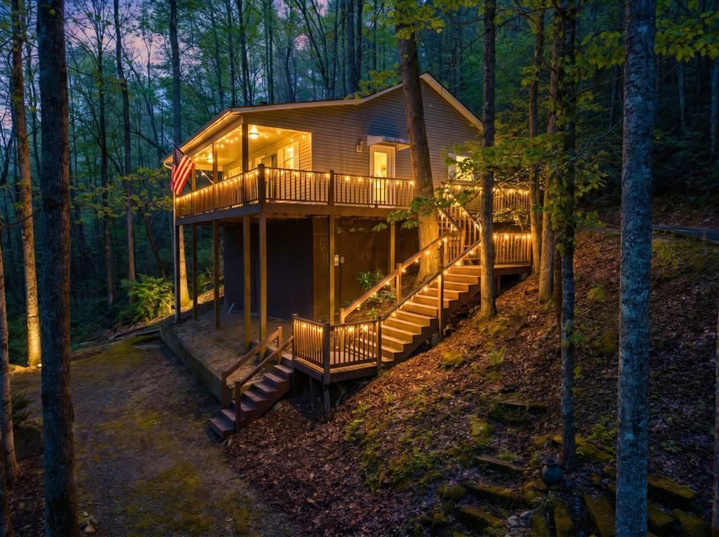 377 Ed Graves Rd, Murphy, NC 28906 Main Photo