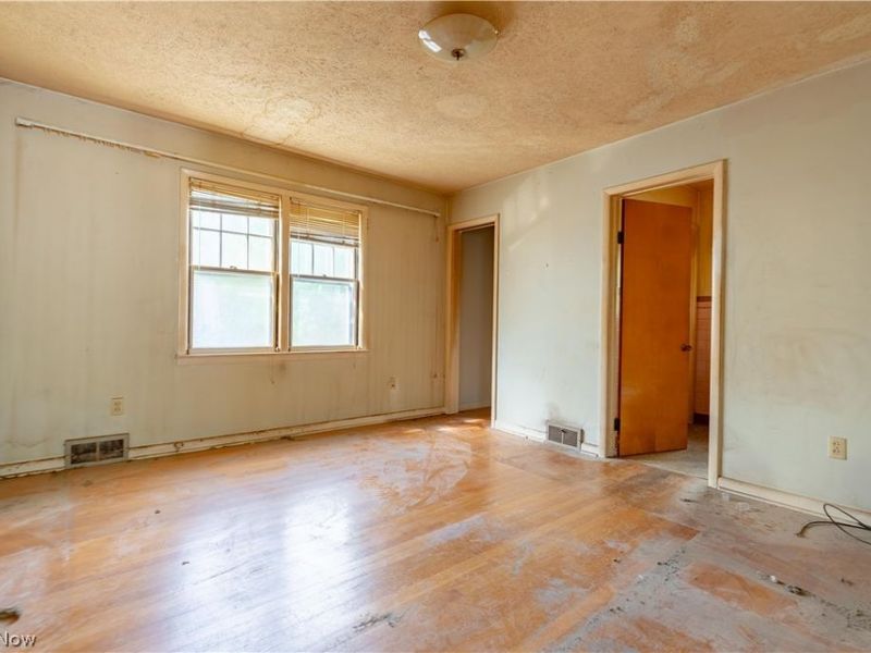296 Kryder Avenue, Akron, OH 44305 Photo 10